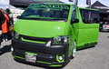 Toyota HiAce Tampil Nyentrik Berbaju Hijau dan Pasang Body Kit Custom