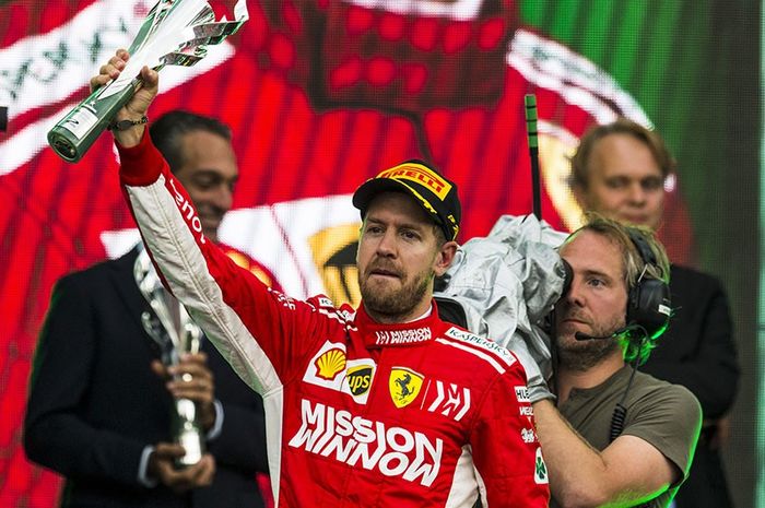 Sebastian Vettel finish kedua GP F1 Meksiko, tidak bisa menghentikan Lewis Hamilton juara dunia F1 2018