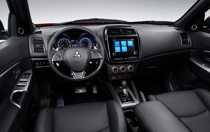 Interior Mitsubishi Outlander Sport baru