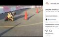 Seeddaap... Anak Ini Nikung Sambil Sliding Ala-Ala Marc Marquez Gitu