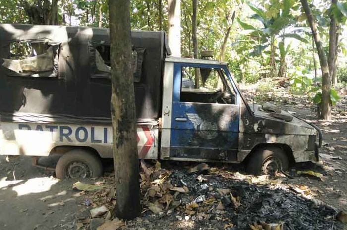 Mobil Toyota Kijang patroli Polisi yang terlantar