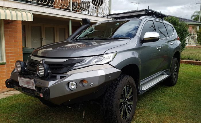 Mitsubishi Pajero Sport Pasang Rocker Bar Jadi Lebih Gahar 