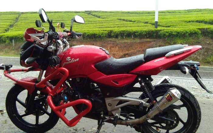 Tampilan makin garang nih pakai knalpot dual muffler