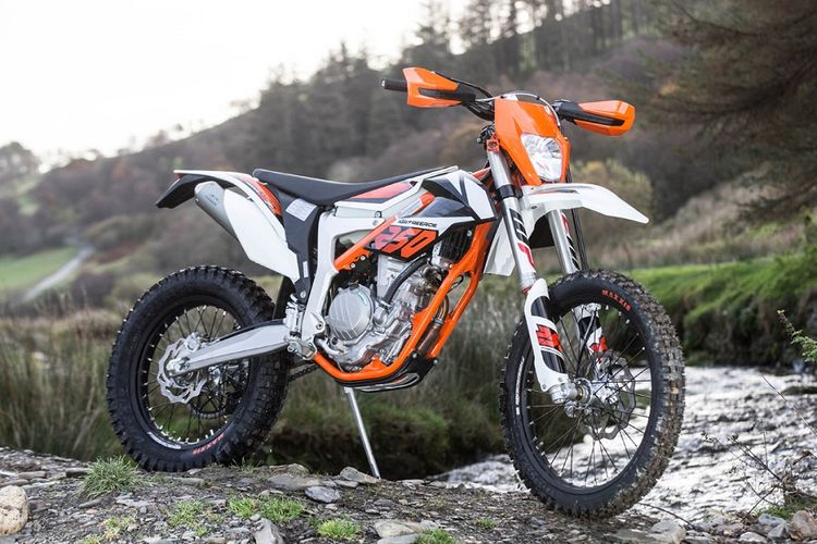 Siapkan Penantang Berat KLX 150 