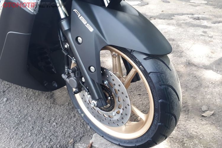Bisa Tiru Jurus Ini Kalau Mau Pelek Emas Seperti Nmax 2018 Gridoto Com