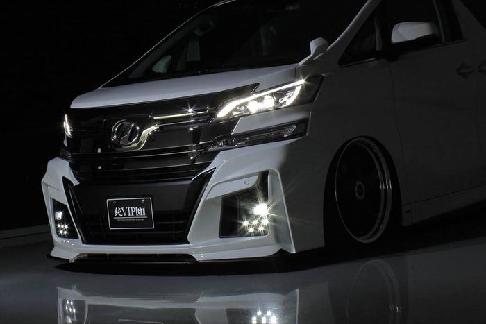 Fascia Toyota Vellfire pakai garapan Aimgain