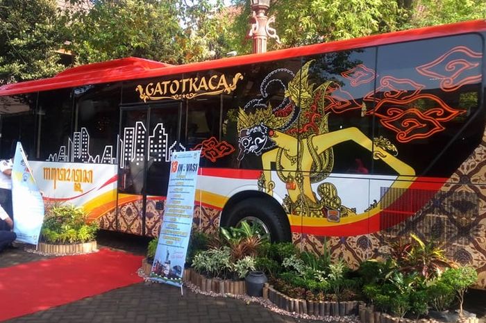 Bus Gatotkaca yang diperkenalkan oleh Dinas Perhubungan Kota Surakarta