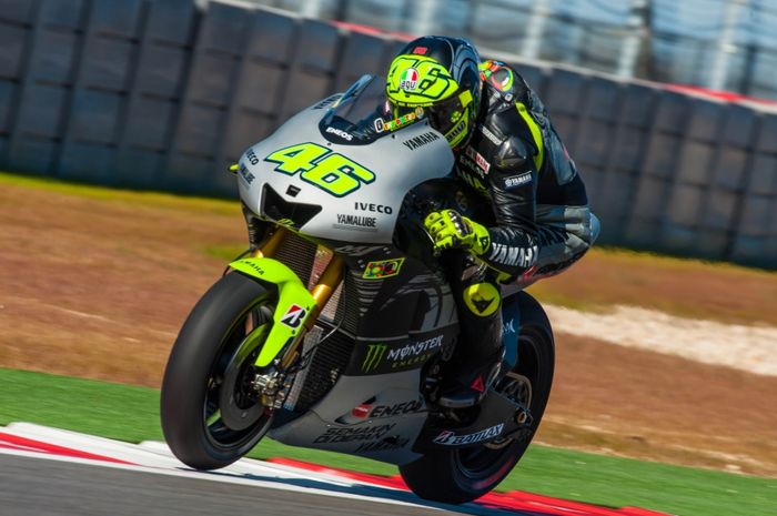 Ilustrasi Yamaha M1 Valentino Rossi saat lakukan tes di tahun 2013