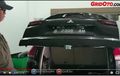 Video: Automatic Tailgate Xpander, Buka Tutup Bagasi Tinggal Pencet