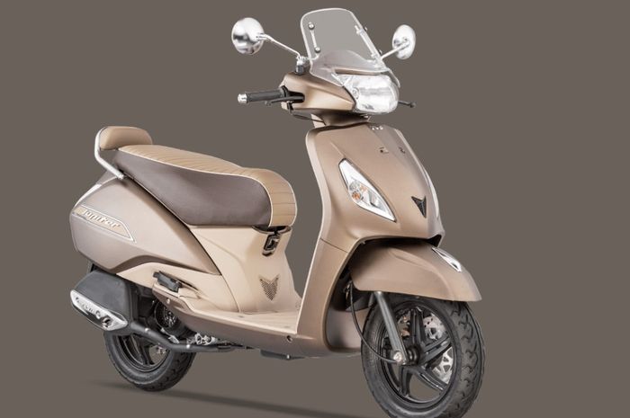 Joknya menganut dual tone colour