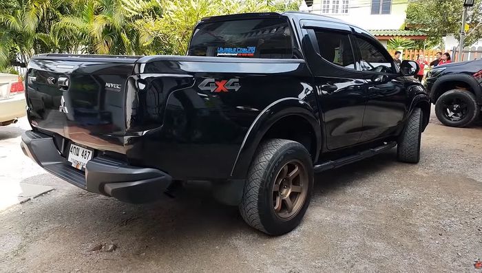 Modifikasi Mitsubishi Triton operasi plastik wajah Pajero Sport