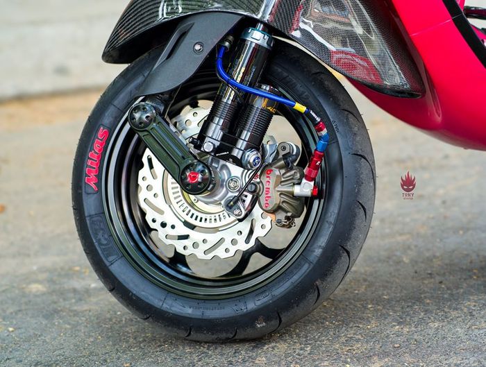 Kaki depannya dapat upgrade maksimal