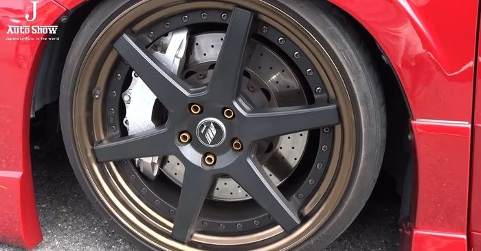 Modifikasi Toyota Vellfire ditopang pelek Work Meister