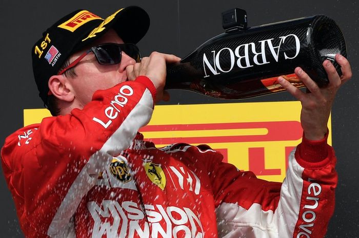 Di GP F1 Amerika, Kimi Raikkonen kembali merasakan sampanye kemenangan setelah tidak pernah merasakannya selama lima tahun lebih