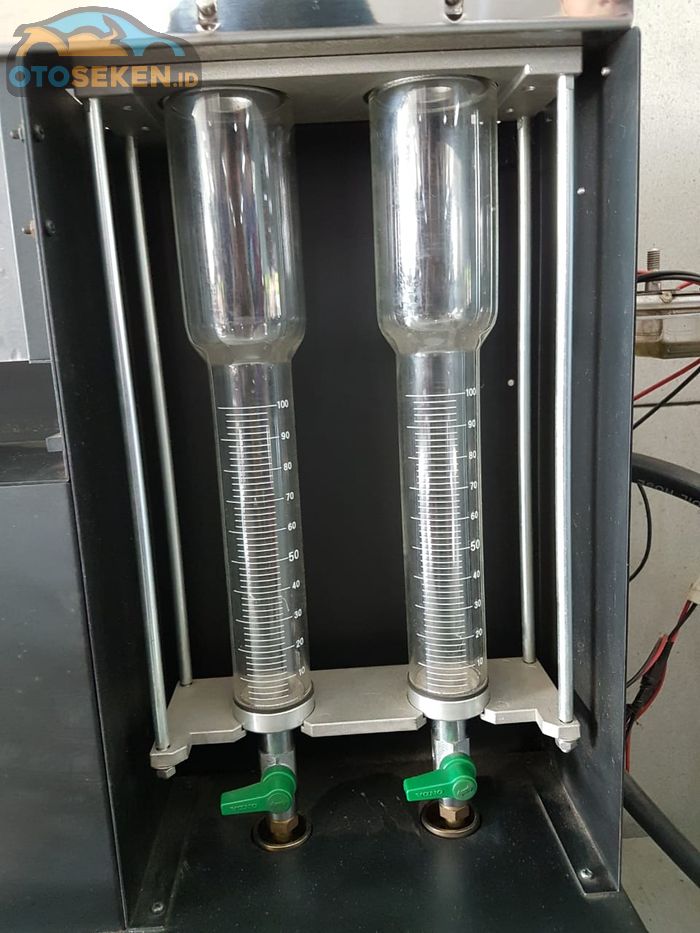 Bagian dari injector tester yang berfungsi untuk mengukur volume bahan bakar yang dihasilkan dari semprotan injector