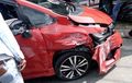 Honda Jazz Penyok, Yang Mengenaskan Pelatnya Masih Putih