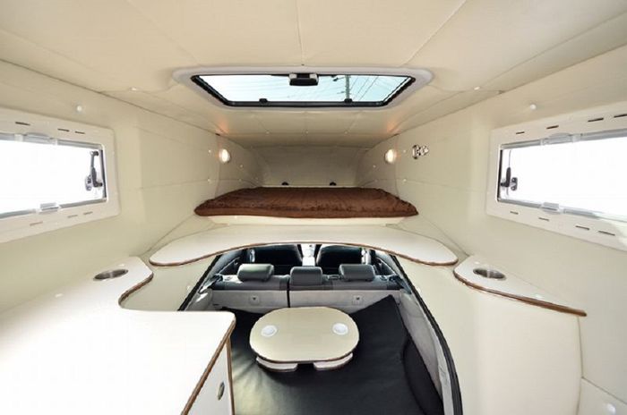 Interior Prius camper