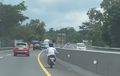 Viral Pemotor Melaju Santai di Tol Semarang-Solo, Trans marga Jateng Bilang Begini