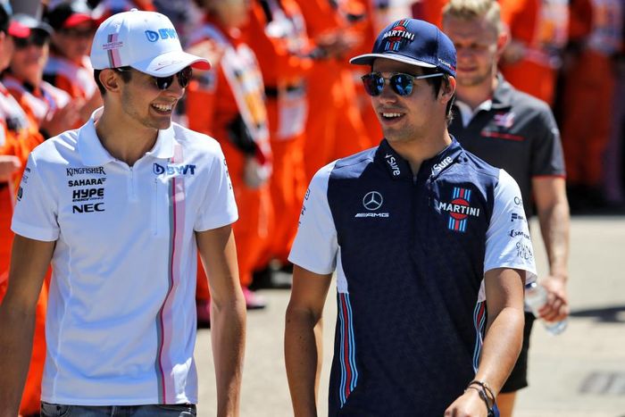 Esteban Ocon (kiri) akan pindah ke tim Williams tahun depan?