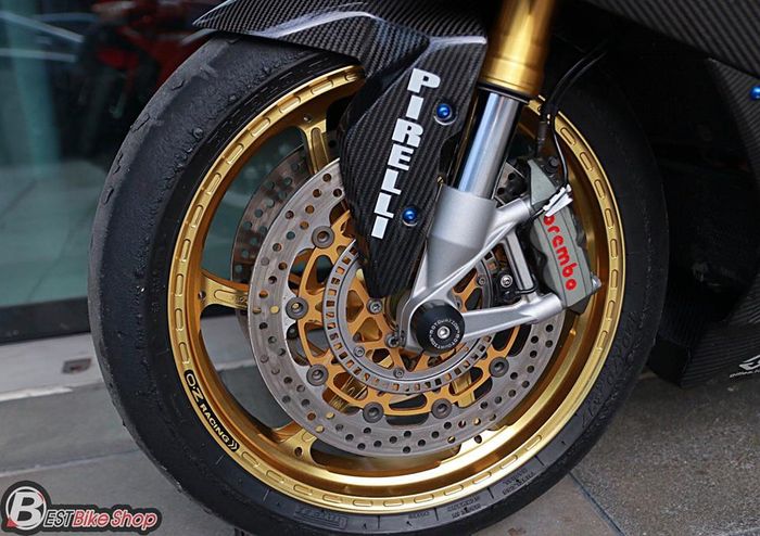 Peleknya diganti merek OZ Racing