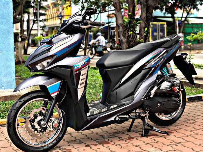 Honda Vario 150 bergaya BMW HP4