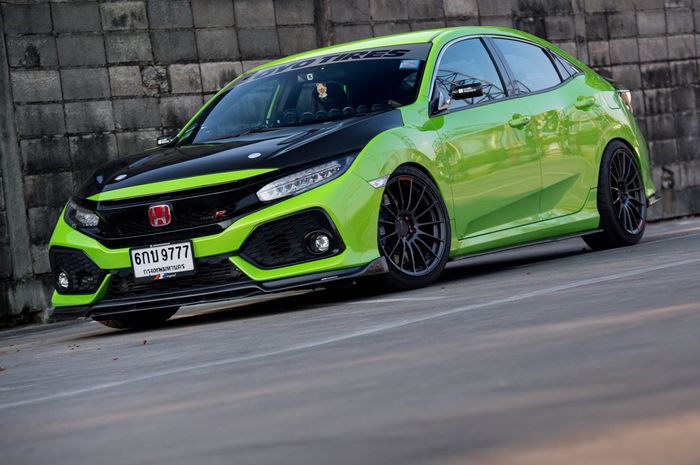 Modifikasi Honda Civic Turbo berkelir hijau pancarkan aura racing usai dipoles AZC Original, Thailand