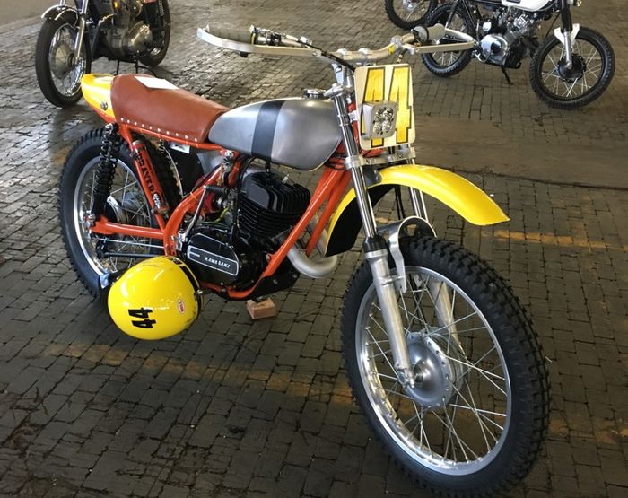 Kawasaki F11 250 custom scrambler dari Mabel Studios