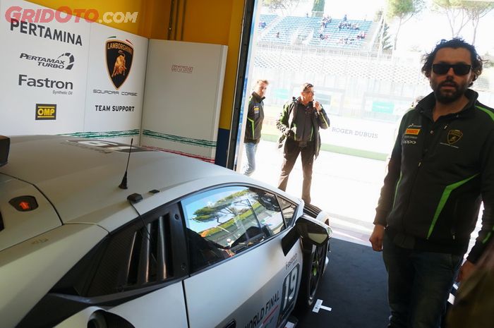 Pertamina Fastron dan Pertamax Turbo, dua produk karya anak bangsa Indonesia dipercaya pabrikan supercar Lamborghini