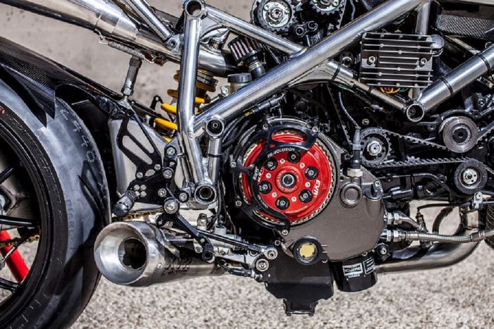 Mesin ikut dibuat telanjang, Ducati 848 'Doud Maquina' besutan XTR Pepo