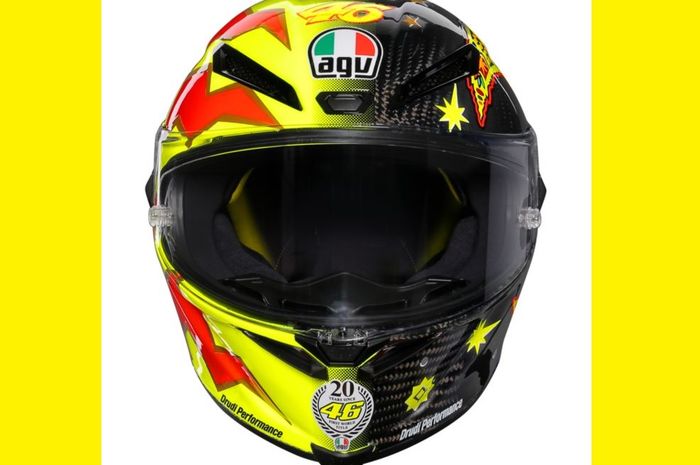 Helm edisi 20 tahun gelar pertama Valentino Rossi