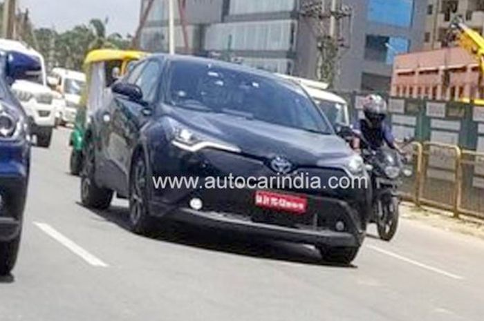 Toyota C-HR terpantau di jalanan India