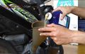 Perhatikan Dua Angka Ini Kalau Motor Ingin Pakai Oli Full Sintetik