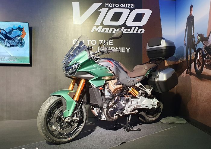 OTOMOTIF Group menyaksikan secara langsung peluncurkan Moto Guzzi V100 Mandello untuk wilayah Asia Pasifik di Malaysia