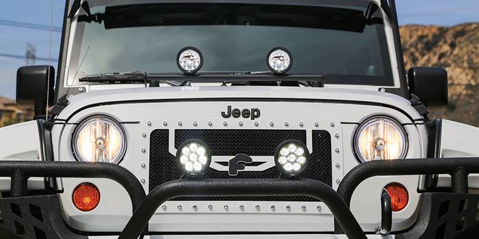 Tampilan depan modifikasi Jeep Wrangler JK 