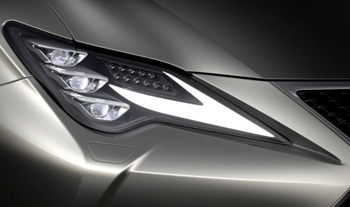 Desain headlamp Lexus RC facelift