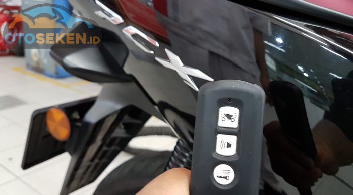 Beli remote keyless Honda PCX di bengkel resmi