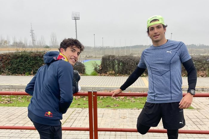 Marc Marquez latihan bareng Carlos Sainz