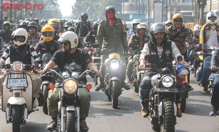 Setiap acara BBQ Ride, selalu menggelar acara rolling mengitari kota Bandung
