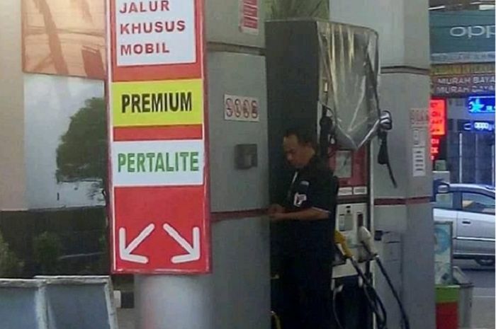 Ilustrasi pom bensin.