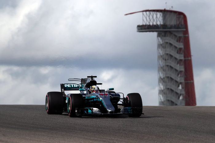 Lewis Hamilton terus kembali tercepat di sirkuit Austin, Texas pada hari Sabtu
