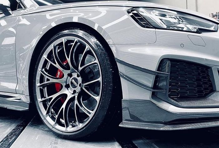 Pelek BBS mengisi ruang fender