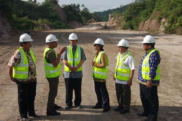 Pembangunan tol Padang-Pekanbaru Seksi I (Padang-Sicincin) diresmikan oleh Presiden Joko Widodo, Jum