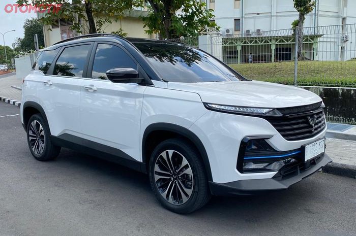 Spesifikasi mesin dan fitur Wuling Almaz Hybrid tahun 2022.