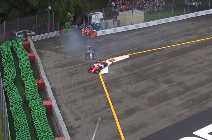 Sean Gelael crash di race 2 F2 Italia 2018
