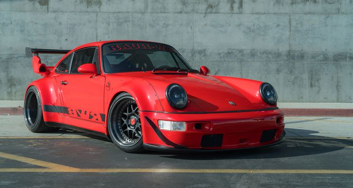 Modifikasi Porsche 911 bergaya RWB