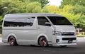 Keren Nih, Toyota Hiace Tampil Gaya Pakai Pelek Bak Jaring Laba-laba