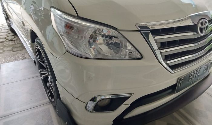 Bumper depan, gril, lampu  semua beli baru ori Grand Innova 2015