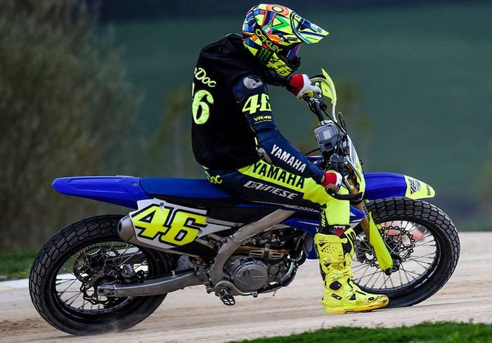 Valentino Rossi sedang latihan di ranch miliknya