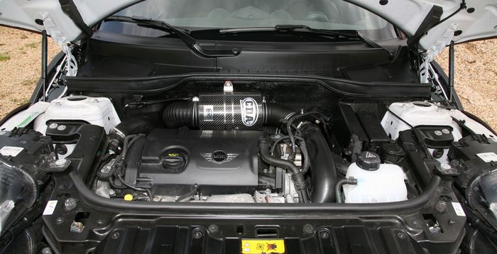 mesin 1.600 cc ini bisa memompa tenaga hingga 235 dk