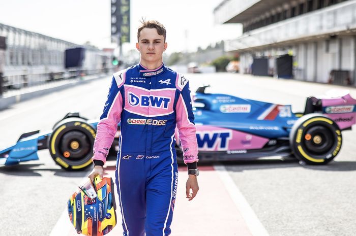 Oscar Piastri membantah pengumuman dirinya akan menjadi pembalap F1 untuk tim Allpine tahun 2023